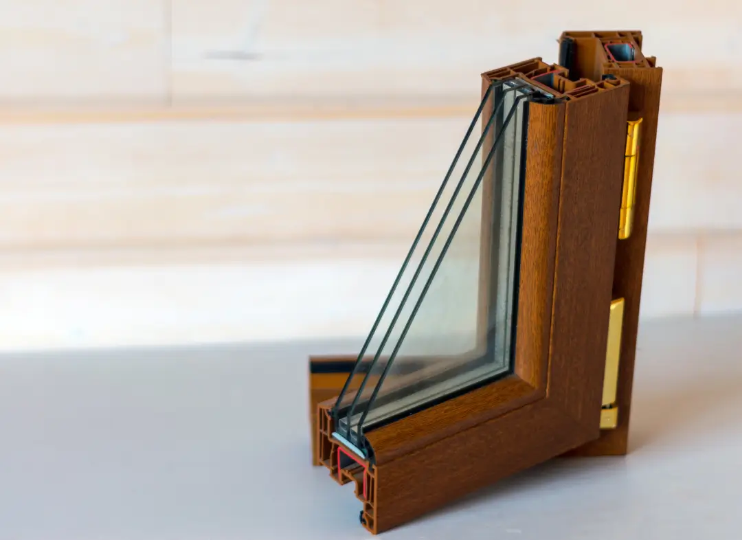 Installation de fenêtre en bois sur mesure Saint-Gaudens